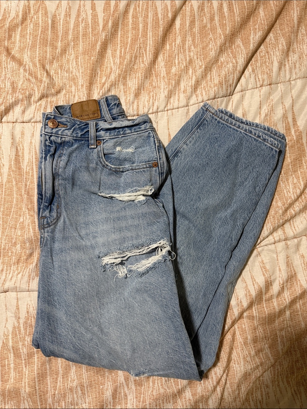 American Eagle Outfitters Light Blue Distressed Jeans